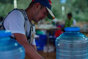 BIB: 
                            <button type="button" onclick="openModal(25060425)" class="btn btn-primary btn-sm float-right btn-popup" data-toggle="modal" data-target=".modal-high-quality">
                        <i class="fas fa-shopping-cart"></i> Add to Cart
                    </button>
                                            <button type="button" onclick="isThisMe(25060425, true)" class="btn btn-success btn-sm float-right btn-popup btn-isme hidden" data-toggle="tooltip" data-placement="bottom" title="นี่คือรูปของคุณใช่ไหม คลิกที่นี่เพื่อเอาเข้าอัลบั้ม">
                        <i class="fas fa-plus"></i> Add to album
                    </button>
                    <button type="button" onclick="isThisMe(25060425, false)" class="btn btn-warning btn-sm float-right btn-popup btn-isnotme hidden">
                        <i class="fas fa-ban"></i> Remove from album
                    </button>